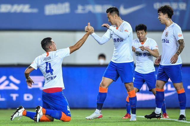 【中超】贾德松孙准浩破门 泰山2比0胜海港8分领跑